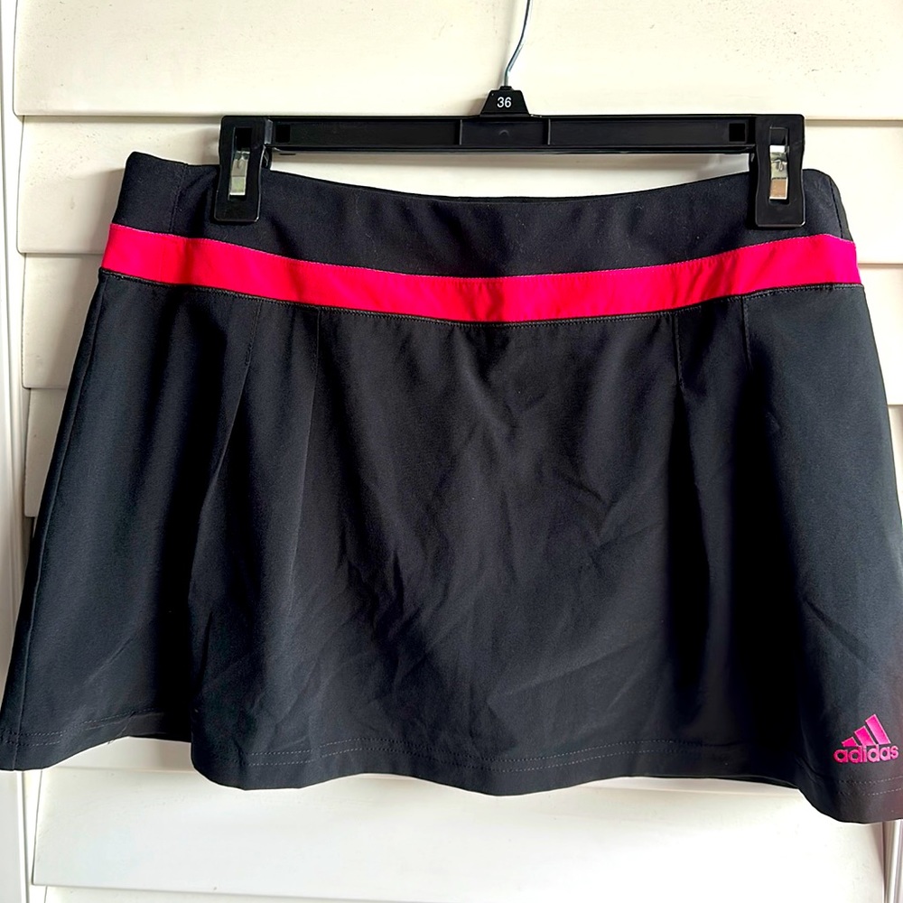 Adidas Climalite Skort in Black with Hot Pink Stripe Size M